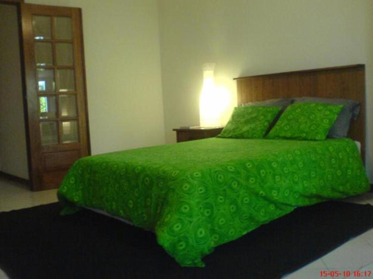Apartment With Private Garden Porto Pokój zdjęcie
